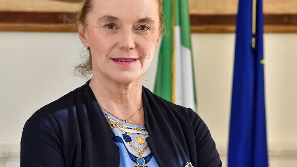 Immagine di Belloni è stata capo dello stato per due ore, ma poi è saltata. Ecco cosa è successo