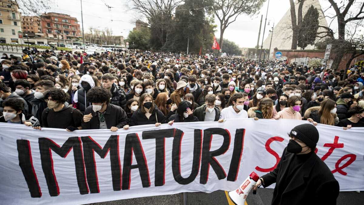 Immagine di Paura della scrittura, non c’è solo il motivo pandemico. Parlano Serianni e Lorenzoni