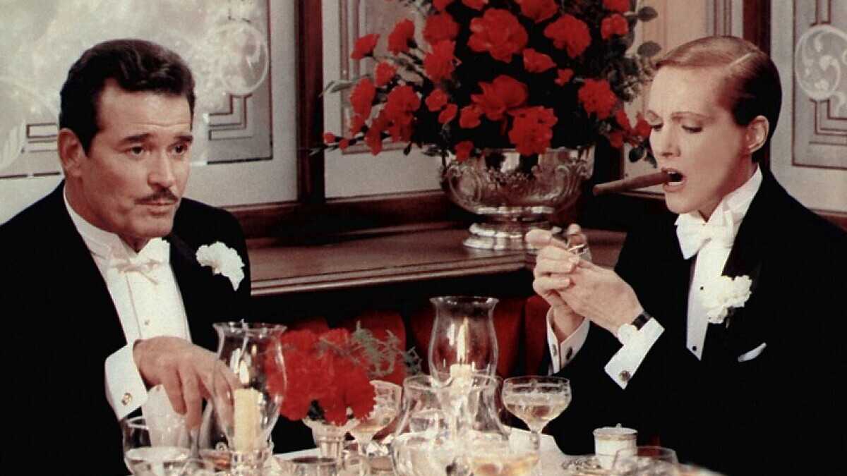 Immagine di Serve un travestimento! Non solo Drusilla, già "Victor/Victoria" mescolava le carte