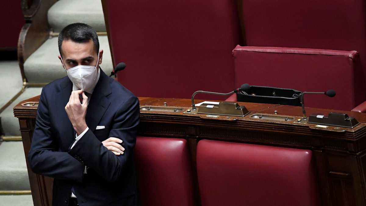 Immagine di Anticipare Conte e guidare la battaglia interna del M5s: ecco il senso della mossa di Di Maio
