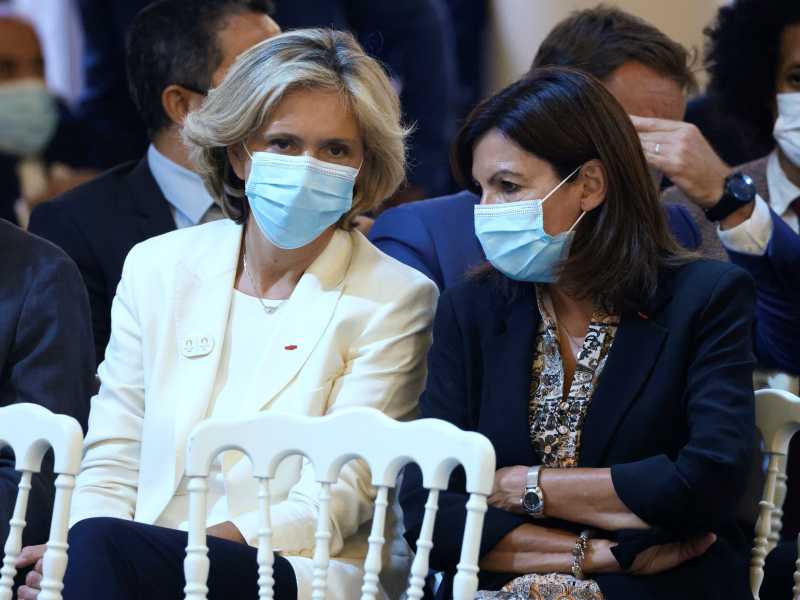 Val&eacute;rie P&eacute;cresse, a sinistra, con Anne Hidalgo (Foto: La Presse)