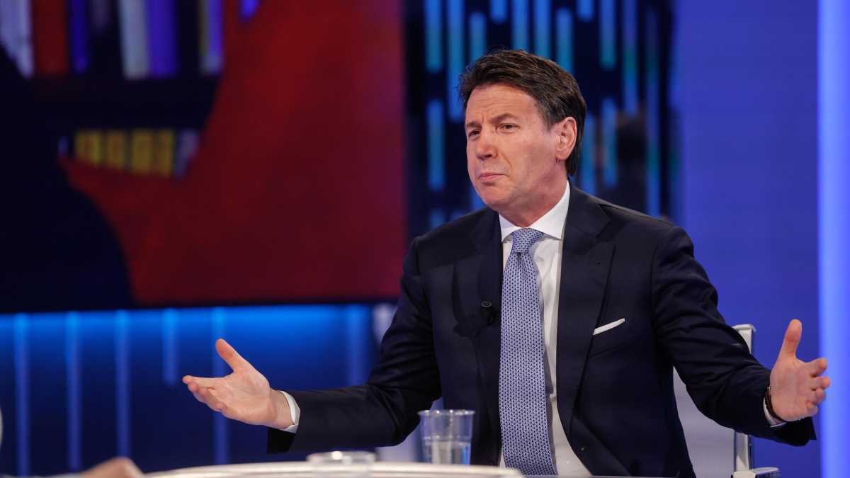 Immagine di Caos M5s, l'avvocato di Conte: "Andiamo avanti, i giudici ci daranno ragione"