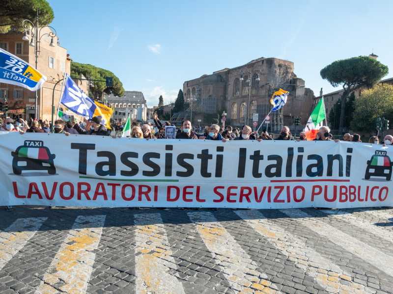 Il ddl Concorrenza finisce nella palude del Senato. E a Palazzo Chigi suona l'allarme per il Pnrr