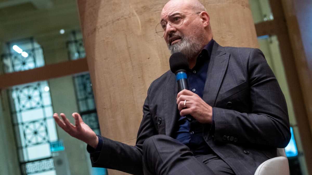 Immagine di Parla Bonaccini: "Il campo largo esiste ancora. M5s alleati naturali del Pd. Ha ragione Letta"