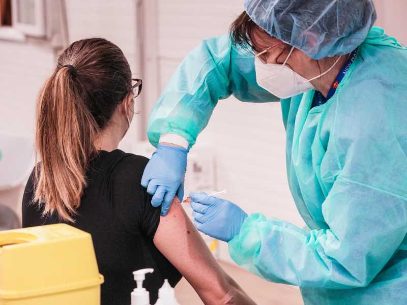 Quarta dose? Chiamiamolo richiamo annuale. Parola dell'Aifa