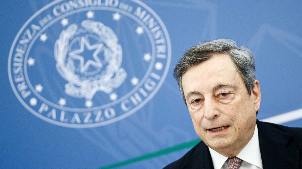 Immagine di Le stoccate di Draghi: "Nel 2023 non farò politica. No al rimpasto. Basta ipocrisie sul Superbonus"