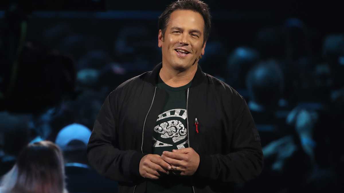 Immagine di Phil Spencer gioca con l’Xbox in riunione, fa grande Microsoft e risveglia l’Antitrust