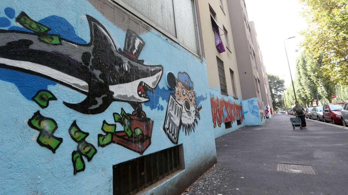 Immagine di Sindacati e altri baluardi della società che resiste a San Siro