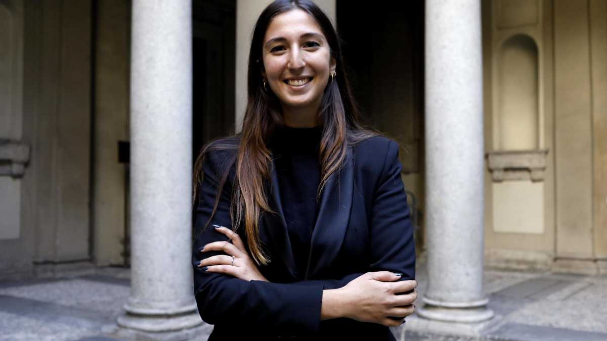 Immagine di Chi è Gaia Romani, la giovane assessora femminista Pd ai Servizi sociali di Milano