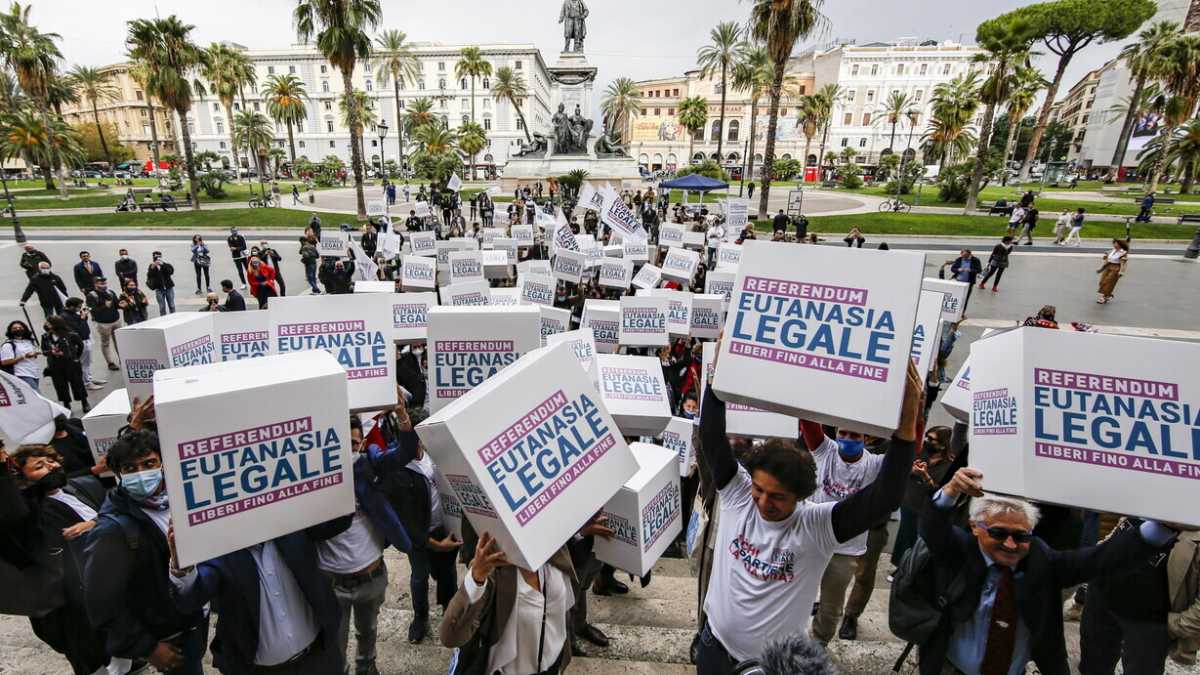 Immagine di Referendum, la Corte Costituzionale respinge il quesito sull'eutanasia