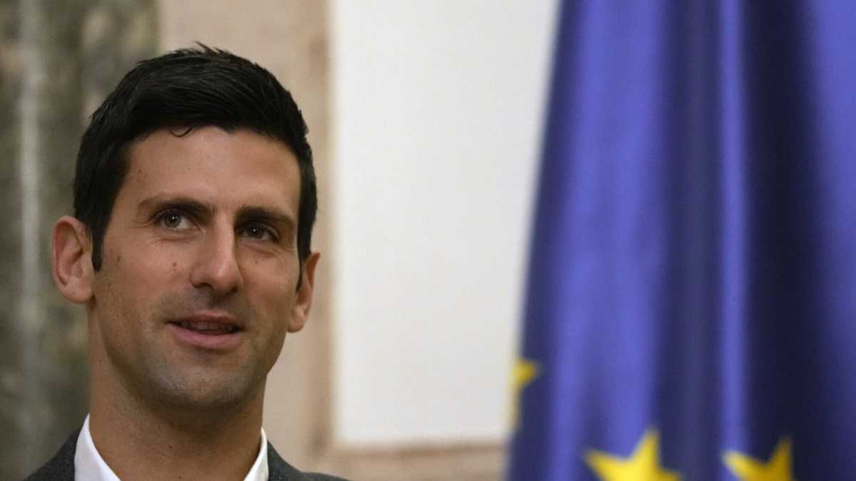 Immagine di Djokovic non ha cambiato idea sui vaccini: "Rinuncio a Wimbledon e Roland Garros se c'è l'obbligo"