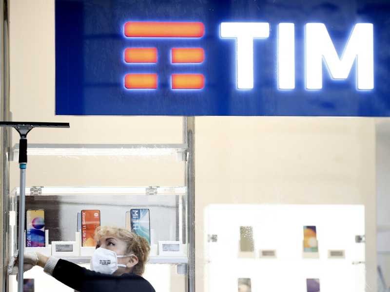 Il doppio costo di Tim