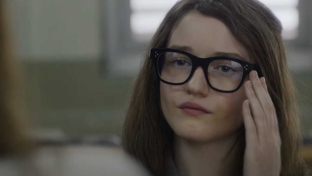 Immagine di “Inventing Anna” è la serie del momento, peccato per quella coprotagonista fuori posto