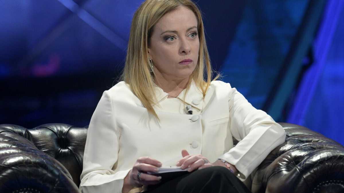 Immagine di Sondaggi, il sorpasso della Meloni sul Pd dopo il Quirinale
