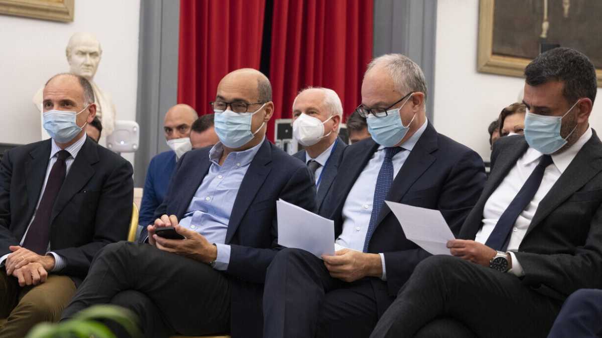 Immagine di Pnrr, correnti e terzo mandato: l'ultima guerra del Pd passa dall'Anci