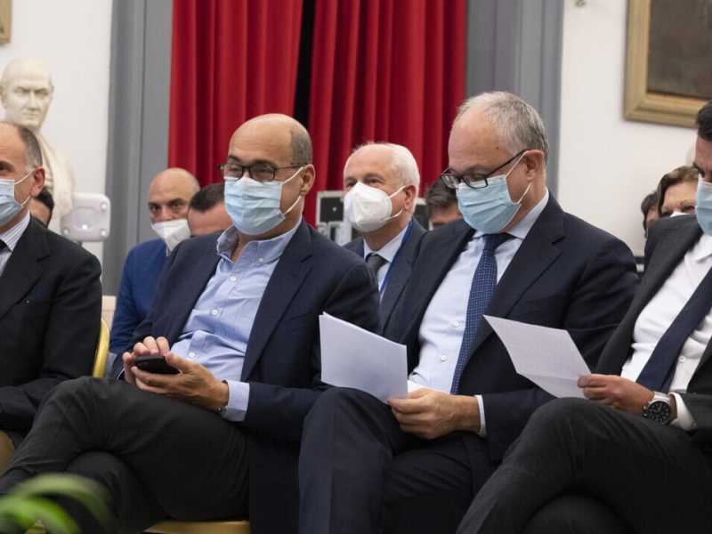 Pnrr, correnti e terzo mandato: l'ultima guerra del Pd passa dall'Anci