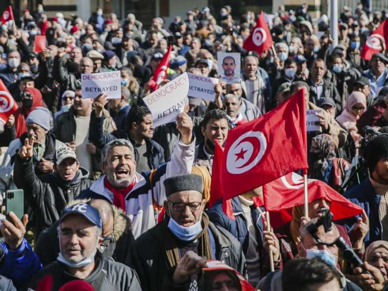 Il presidente Saied dissolve il Csm e riporta la Tunisia indietro di dieci anni