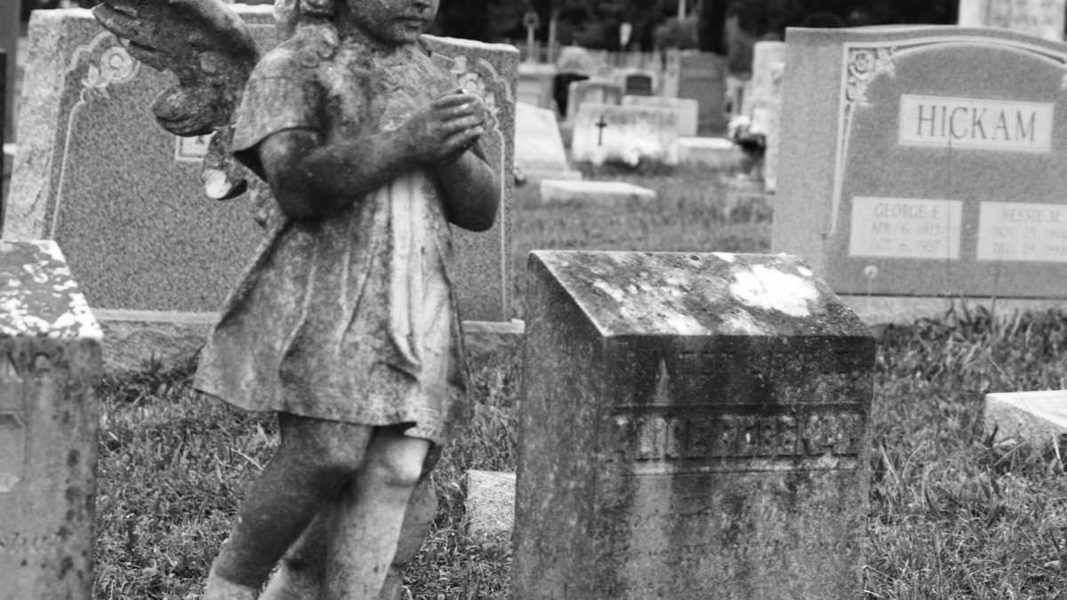 Immagine di Raffaella La Crociera, piccola poetessa di Roma. Una storia antica