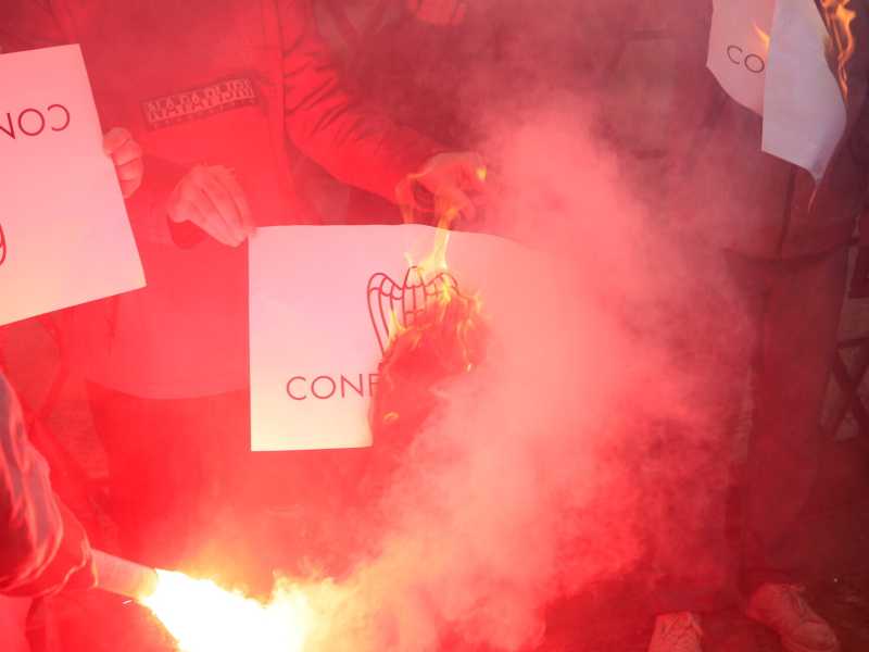 La protesta degli studenti a Torino (LaPresse)