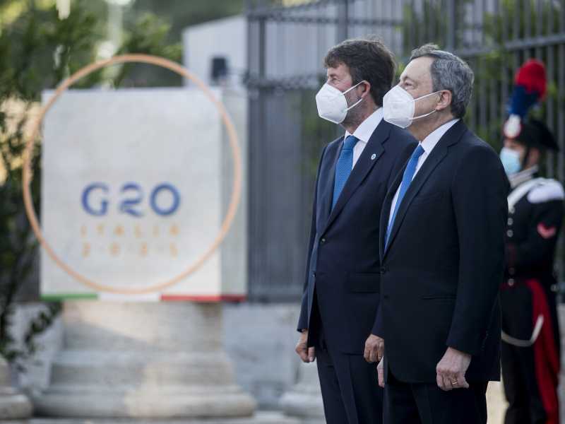 Mario contro Dario, non è tecnica contro politica