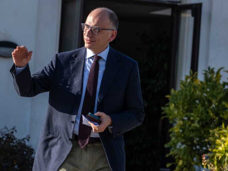 Letta lascia intendere che nel 2023, a Palazzo Chigi, non può esserci Draghi