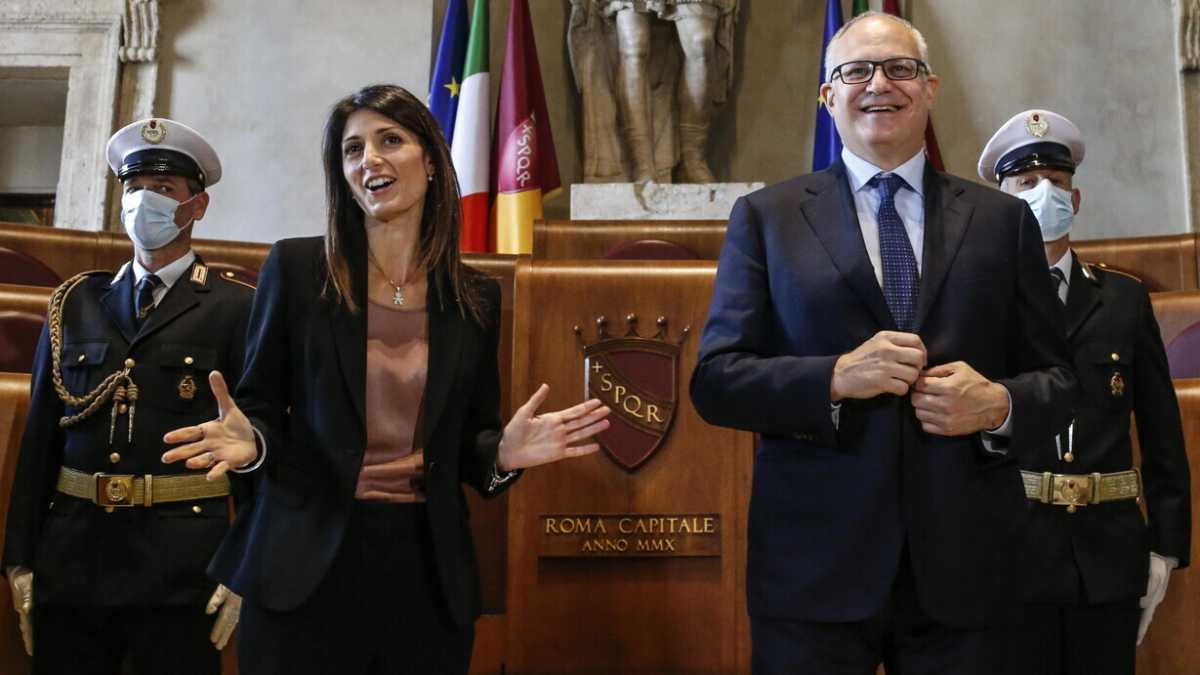 Immagine di Raggi, da paladina No vax a lady Expo: il Pd la vota a capo della commissione