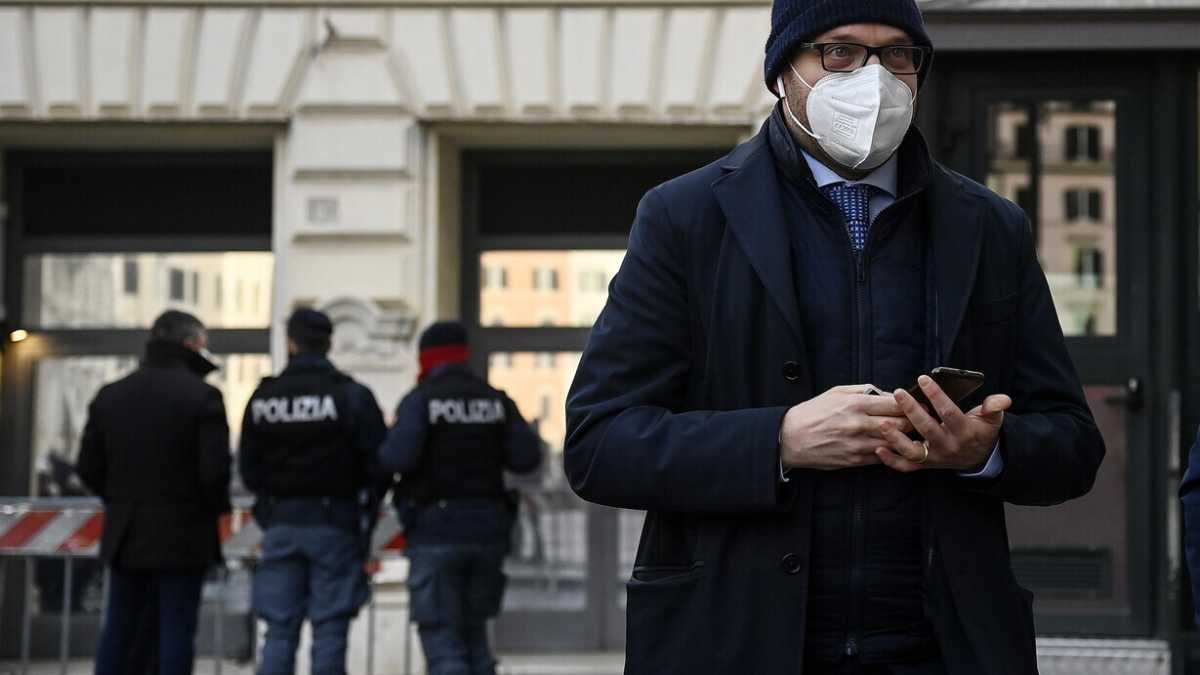 Immagine di "Sanzioni alla Russia? Una via percorribile, ma possono diventare un boomerang". Parla il vice di Salvini