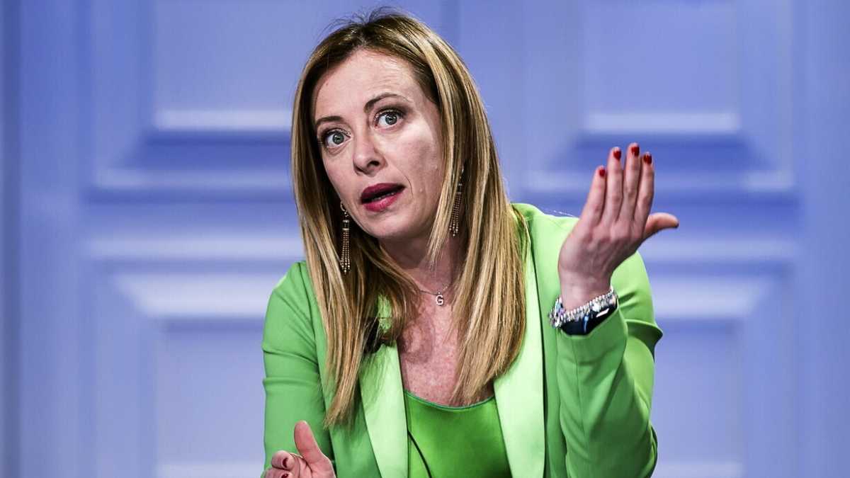 Immagine di Sondaggi, FdI stabile primo partito. Calano ancora Pd e Lega