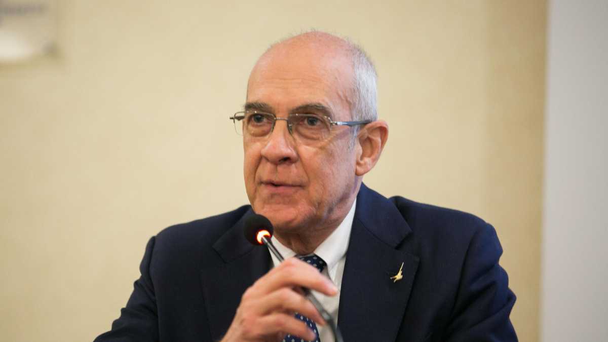 Immagine di Guido De Martini, l'ultimo No euro che sfida il governo sul green pass