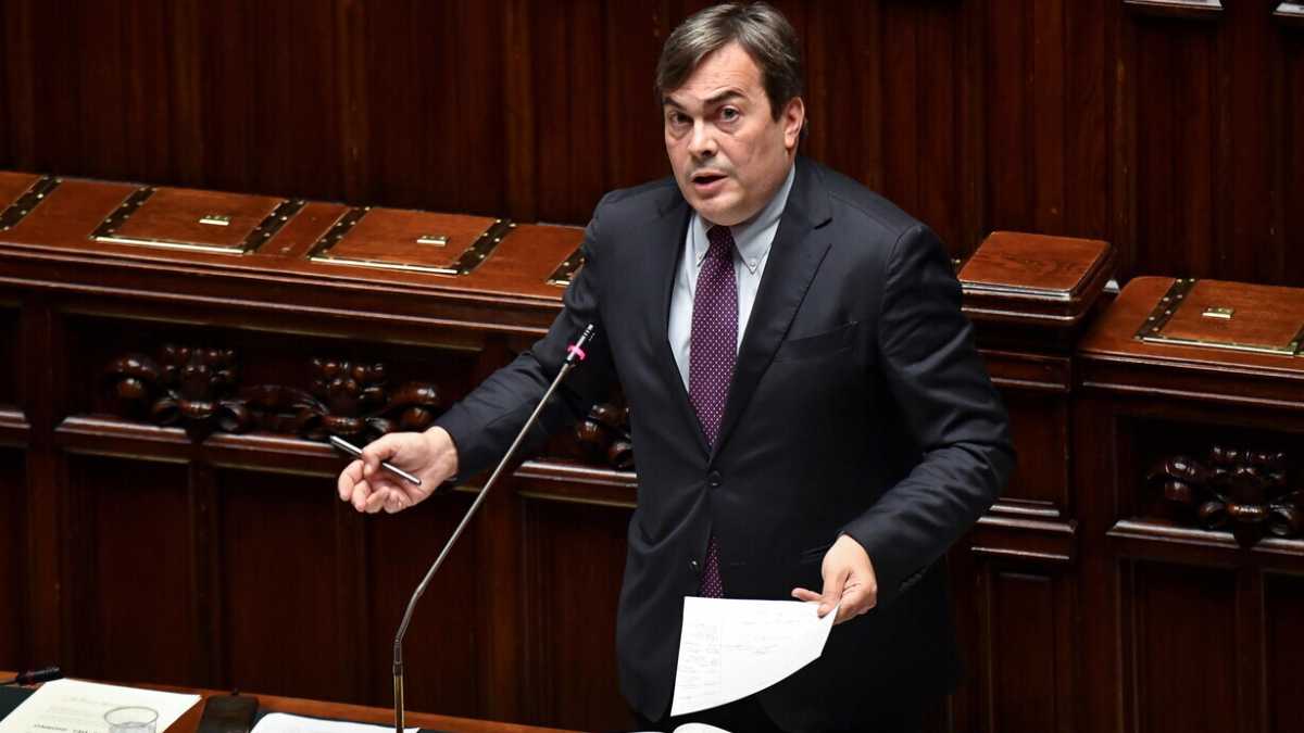 Immagine di "Nel governo non c'è spazio per ambiguità: si deve stare tutti dalla parte della democrazia", ci dice Enzo Amendola