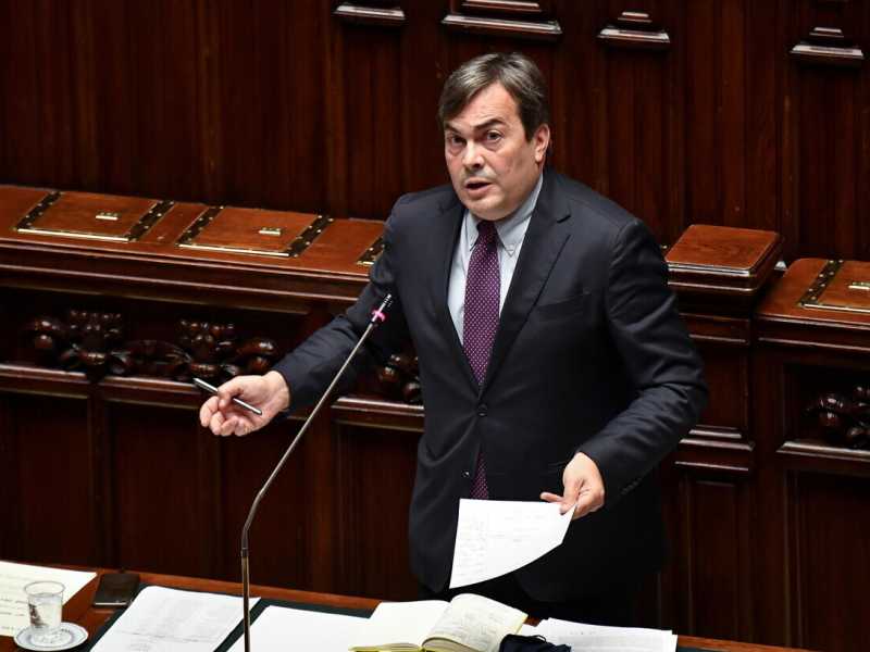 "Nel governo non c'è spazio per ambiguità: si deve stare tutti dalla parte della democrazia", ci dice Enzo Amendola