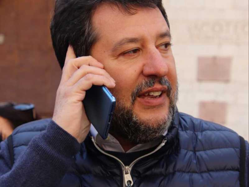 Da Mosca ad Assisi: la strana marcia per la pace di Salvini