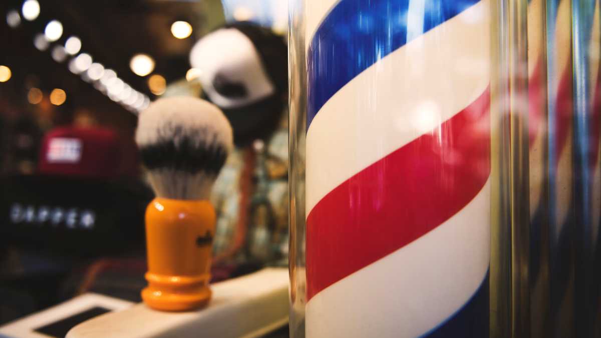 Immagine di I barbieri di Milano che non si guardano in faccia