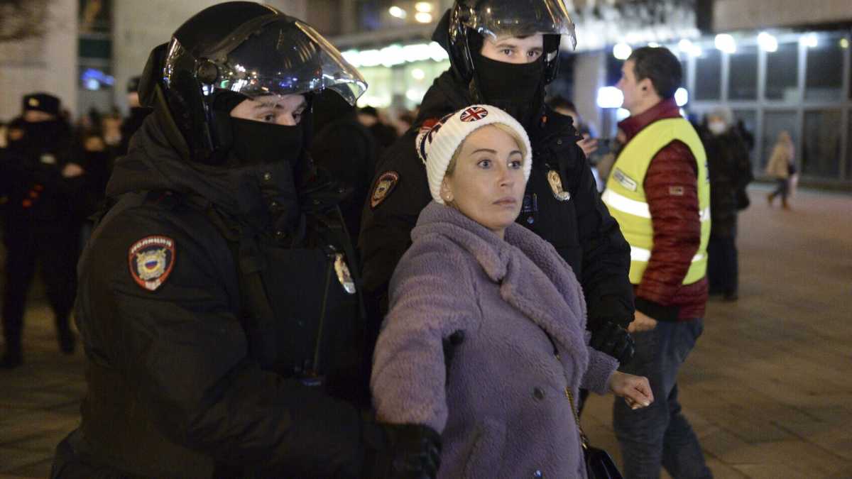 Immagine di La repressione russa colpisce anche i bambini. E limita sempre più i media