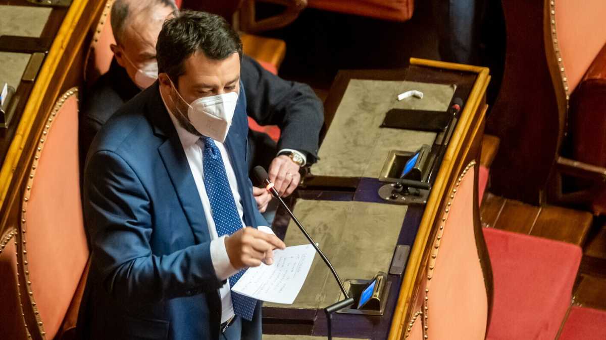 Immagine di Salvini non sa più dire “Putin”