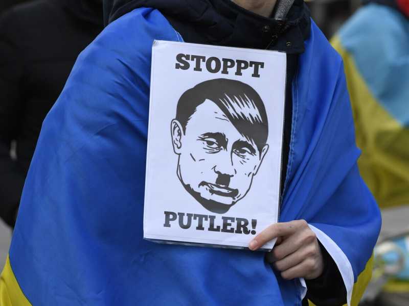 "Cancelliamo i russi!" Riecco la solita pornografia delle virtù
