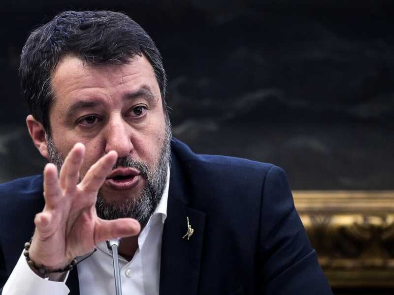 In viaggio con Salvini: voleva partire per la guerra all'Isis, ora sogna il blitz in Ucraina