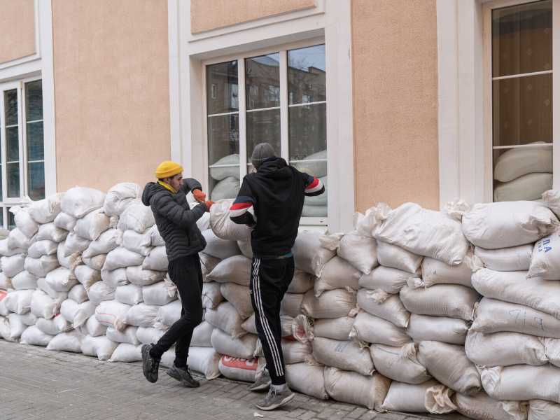 L'Onu condanna l'invasione, la Cina si astiene. Domani continuano i negoziati