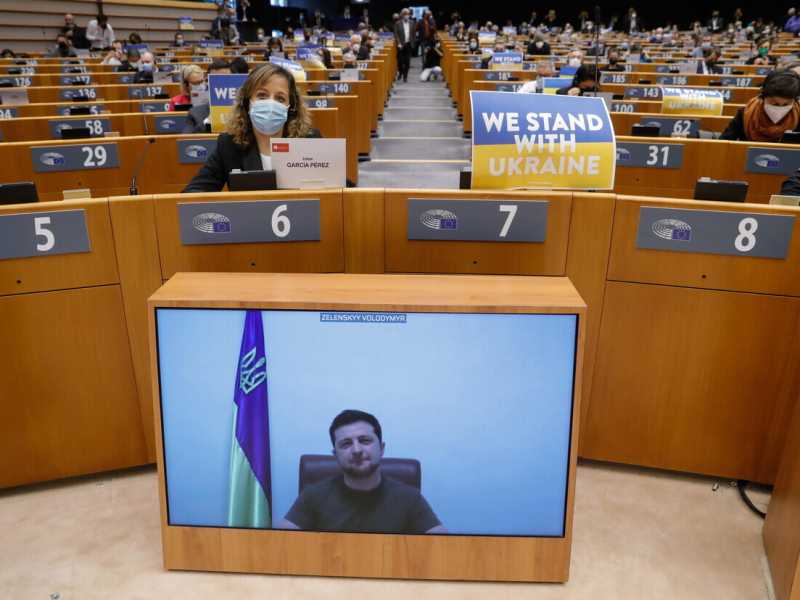 Così un solo uomo, Zelensky, ha deviato il corso della storia