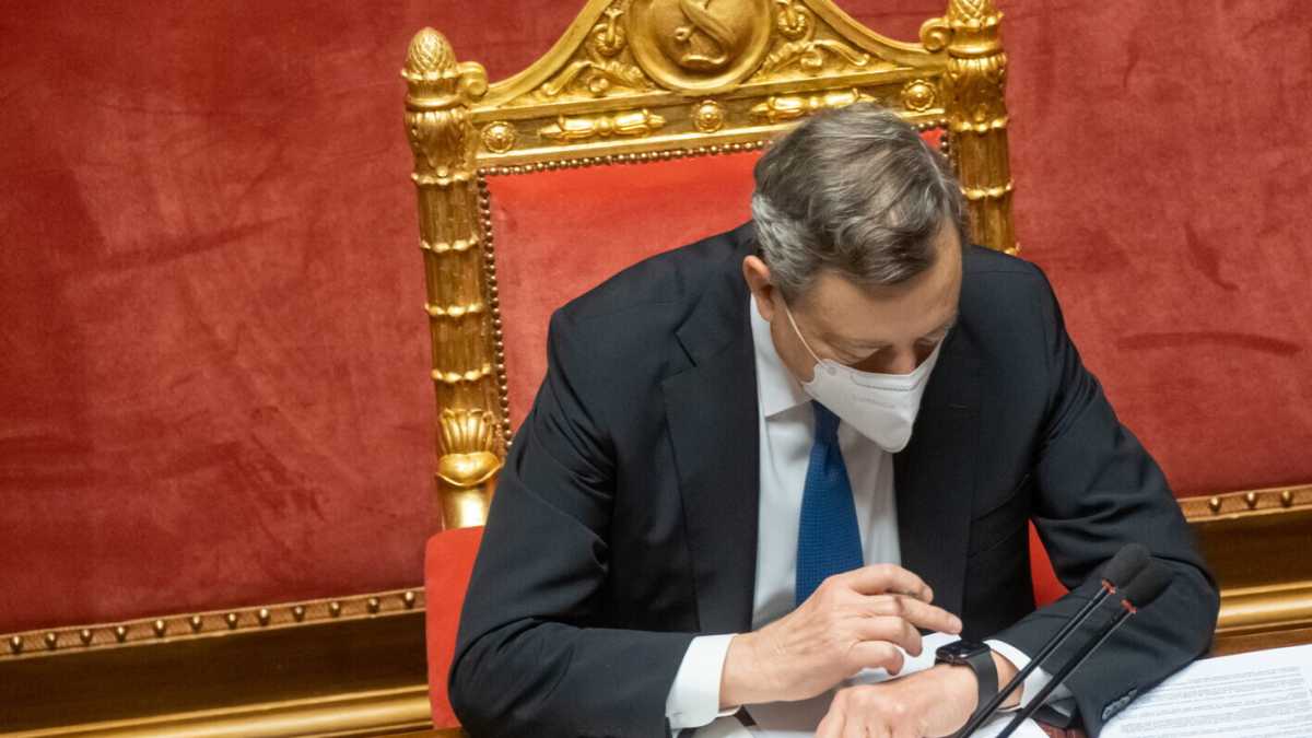 Immagine di Draghi vince la guerra catastale. Passa la riforma. Salvini: "Sono esterrefatto"