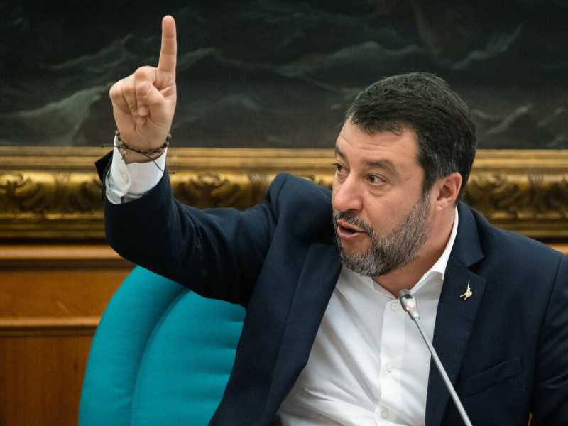 Le stoccate di Salvini a Draghi (e Meloni): "In Ucraina siamo fuori dalla mediazione"