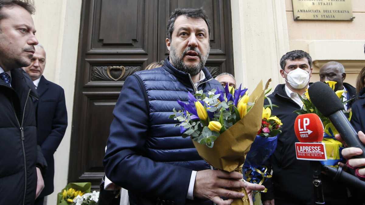 Immagine di Salvini adesso odia le armi? Almeno una buona notizia