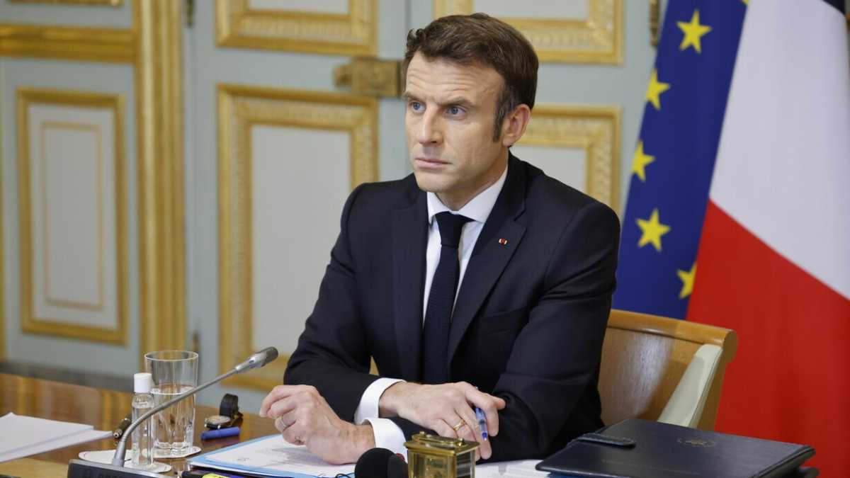 Immagine di Il doppio fronte di Macron: le elezioni presidenziali e la difficile mediazione con Putin