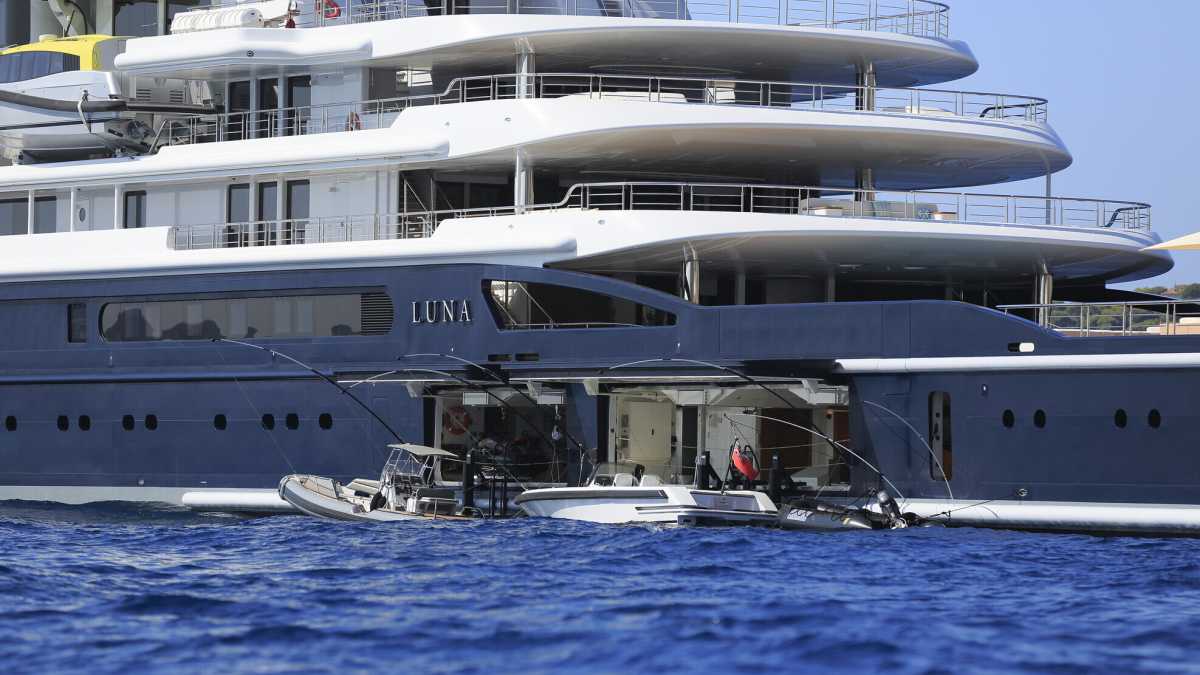 Immagine di Ai brand del lusso conviene congelare gli affari con il Cremlino