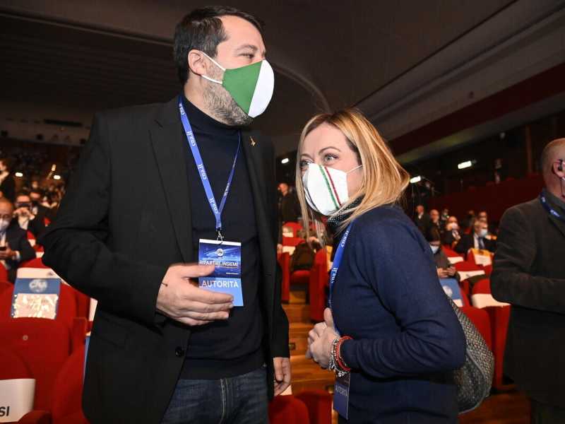 Meloni osserva Salvini sull'Ucraina e i leghisti le chiedono asilo politico