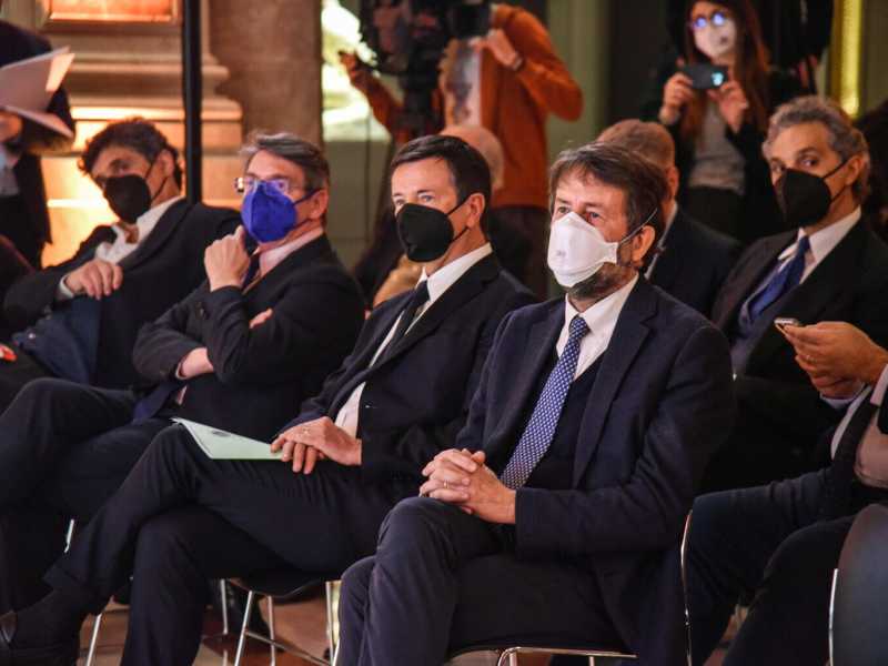 Emilio del Bono, Giorgio Gori e Dario Franceschini alla presentazione del  dossier relativo a Bergamo-Brescia,Capitale italiana della cultura  2023 (Foto: Ansa/Matteo Corner)