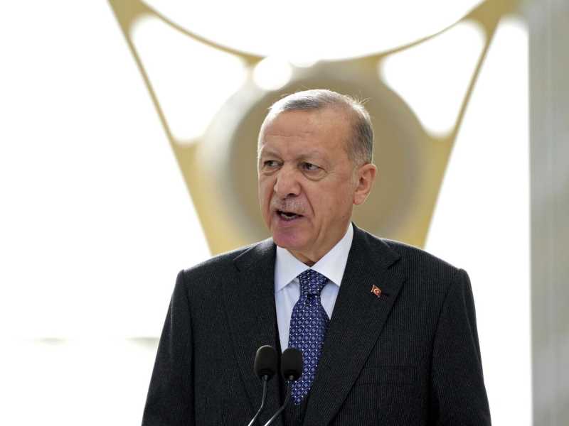 Erdogan prova a fare il giocoliere tra Putin e Biden. Ma Mosca si fida poco