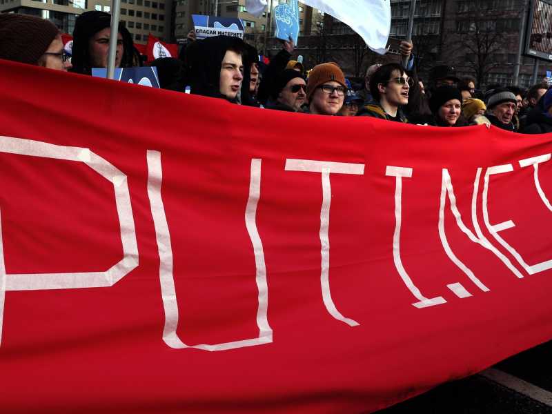 10 marzo 2019. Manifestazioni di protesta a Mosca contro RuNet e la censura del web. (Foto: Epa/Maxim Shipenkov)