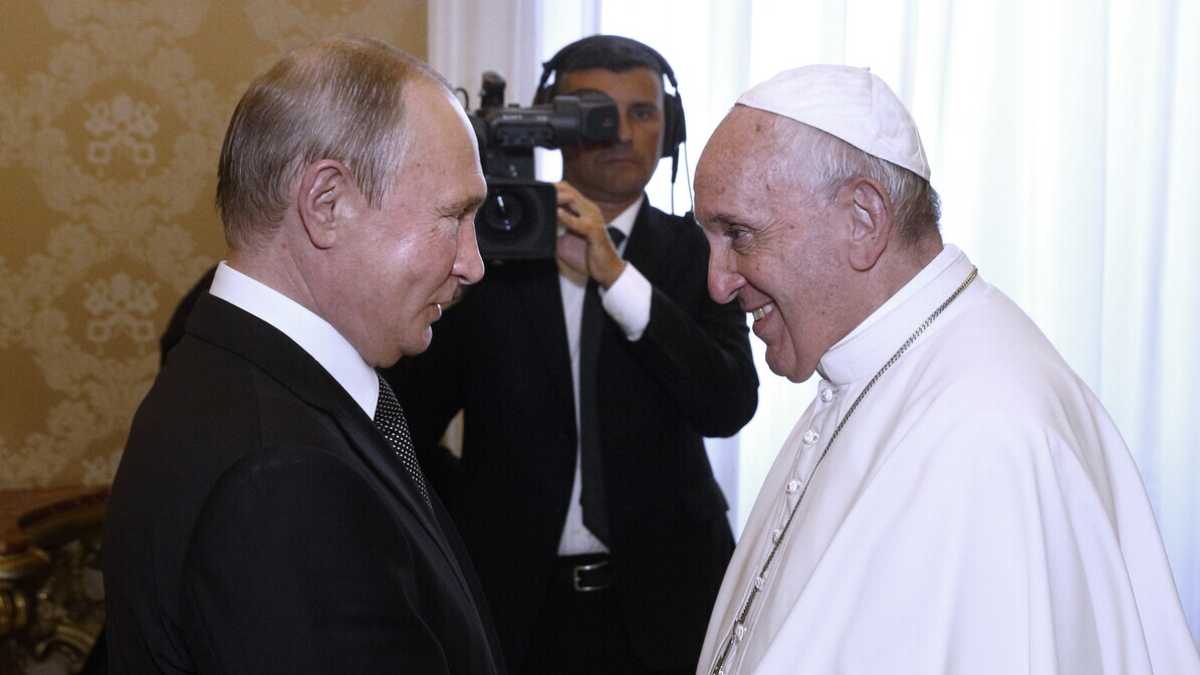 Immagine di Il Papa può mediare solo in un modo: telefonare a Putin