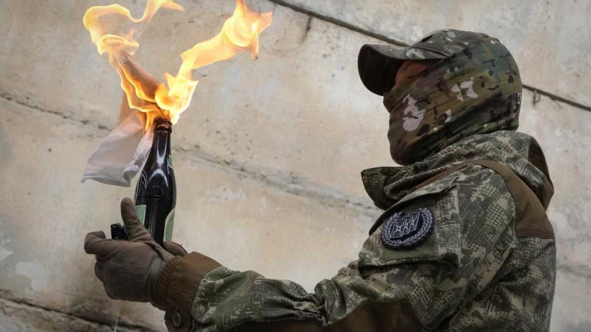 Immagine di Mr Molotov: la resistenza spontanea che sogna di difendere Kyiv dall’invasione